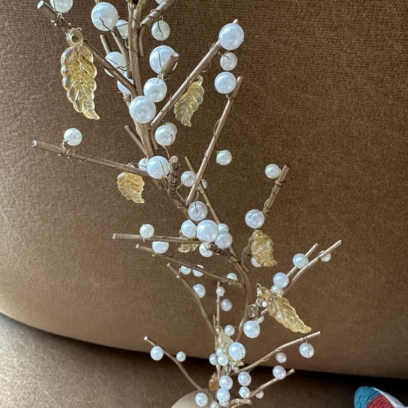 Home Decor Wire Tree with pearls and leaves - Picture 3 of 13